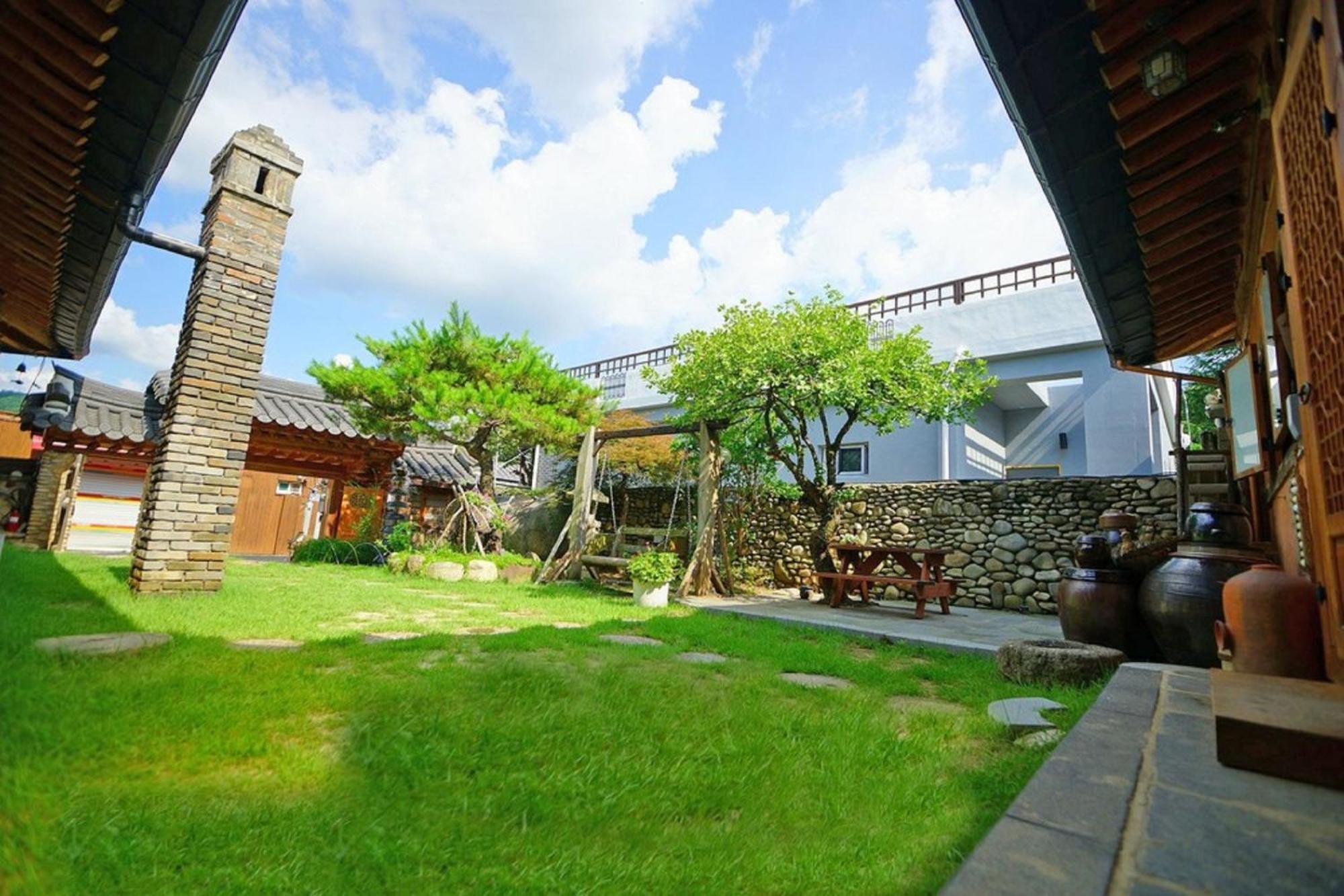 Hanok Gotaek Goeul Jeonju Exteriör bild