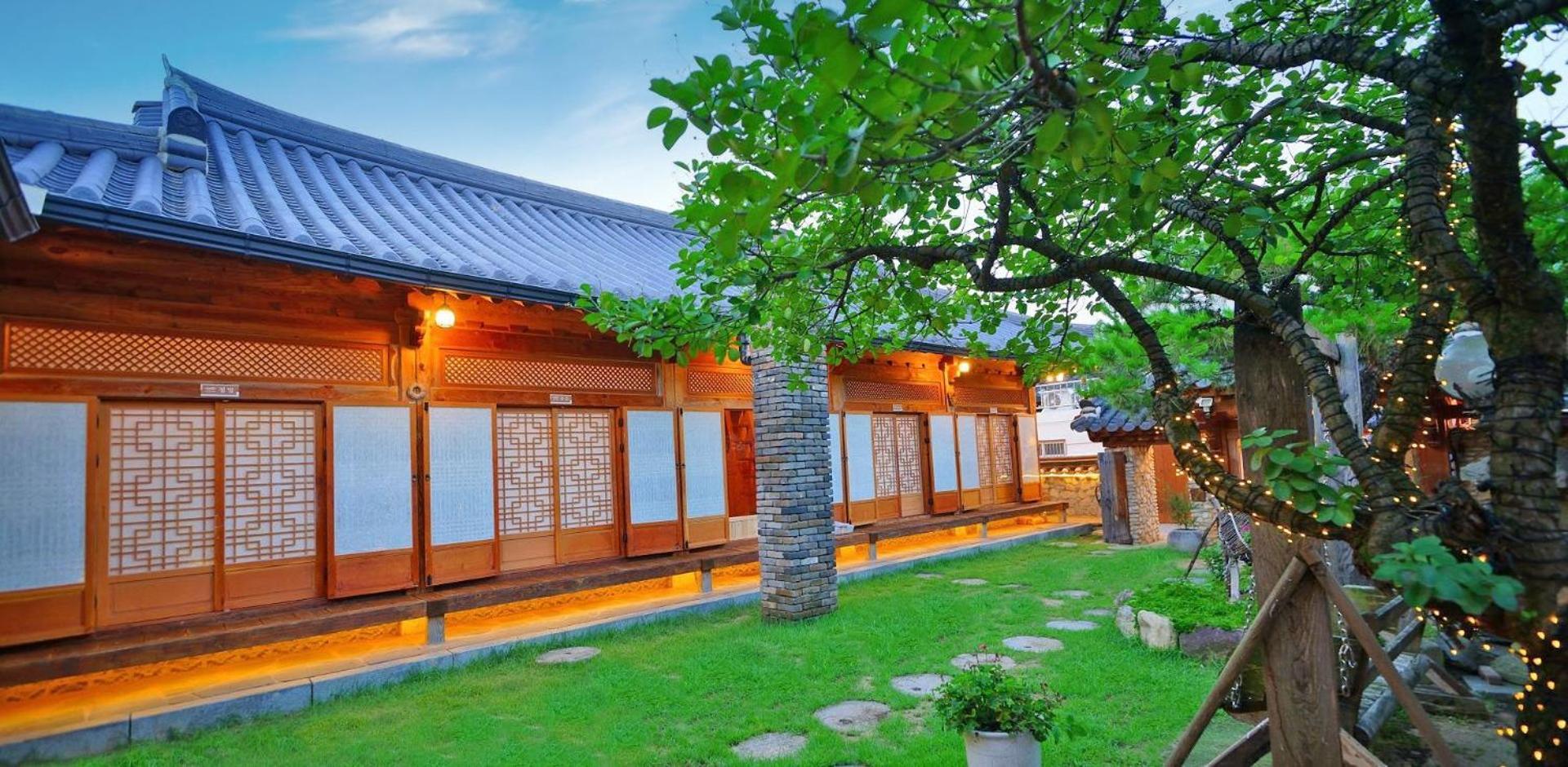 Hanok Gotaek Goeul Jeonju Exteriör bild